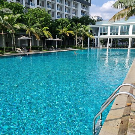Retreat At Cybersquare Apartment Cyberjaya Exterior photo