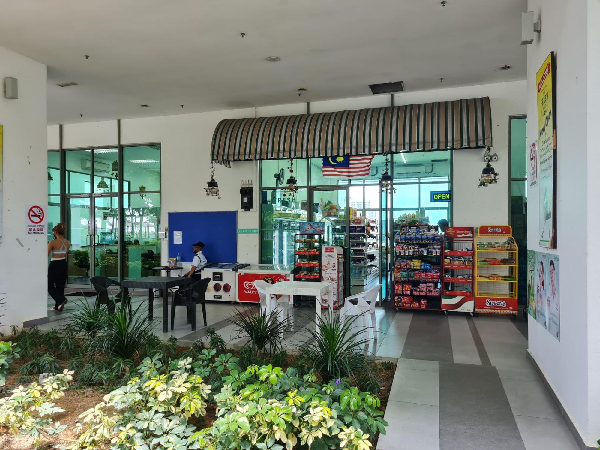 Retreat At Cybersquare Apartment Cyberjaya Exterior photo